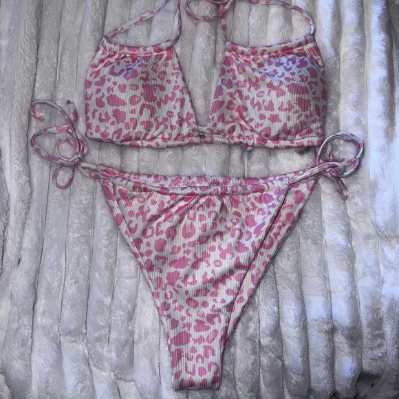 Pink Leopard Bikini - Picture 4 of 5